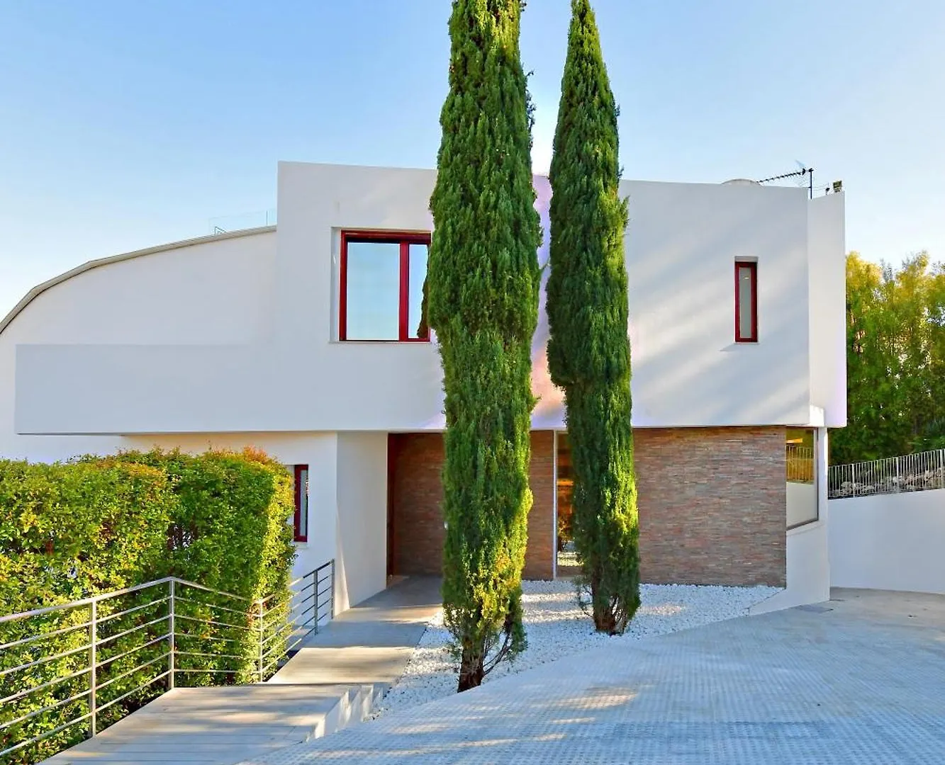 Luxury Villa With Jacuzzis Near Puerto Banus Marbella