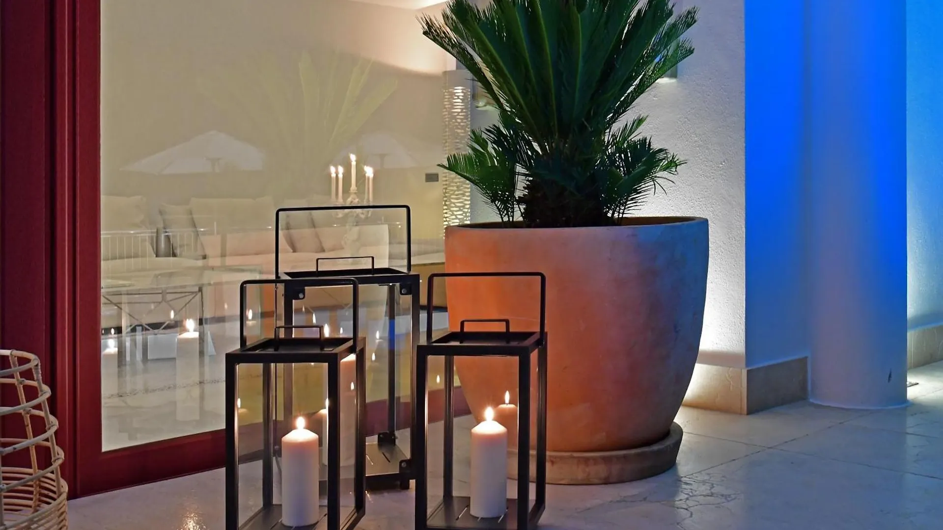 Luxury Villa With Jacuzzis Near Puerto Banus Marbella