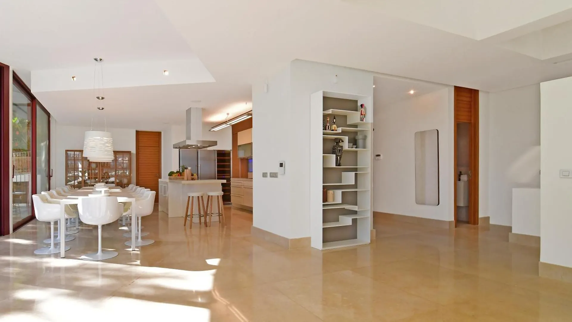 Luxury Villa With Jacuzzis Near Puerto Banus Marbella