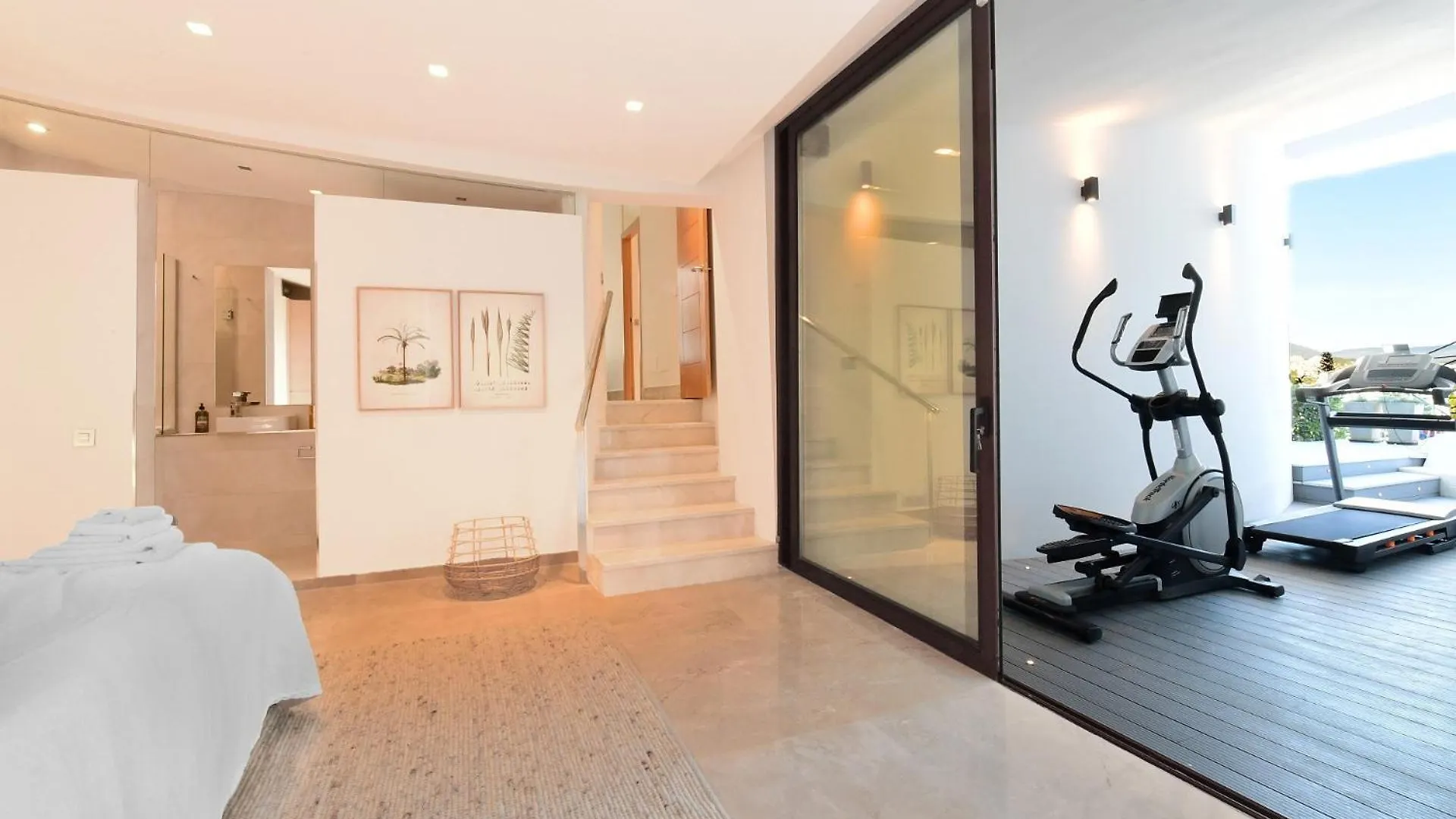 Luxury Villa With Jacuzzis Near Puerto Banus Marbella